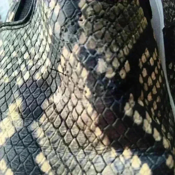 Michael Kors Slip on Sneakers snake print size 9 - Picture 9 of 16